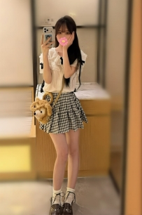 歡喜   163cmB奶19歲  第一次下海