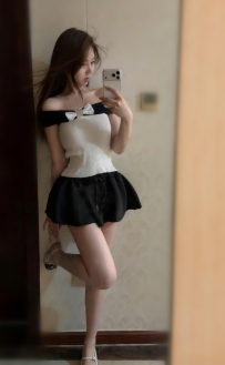 依依｜22歲 158cm・D奶   黏人寶貝系